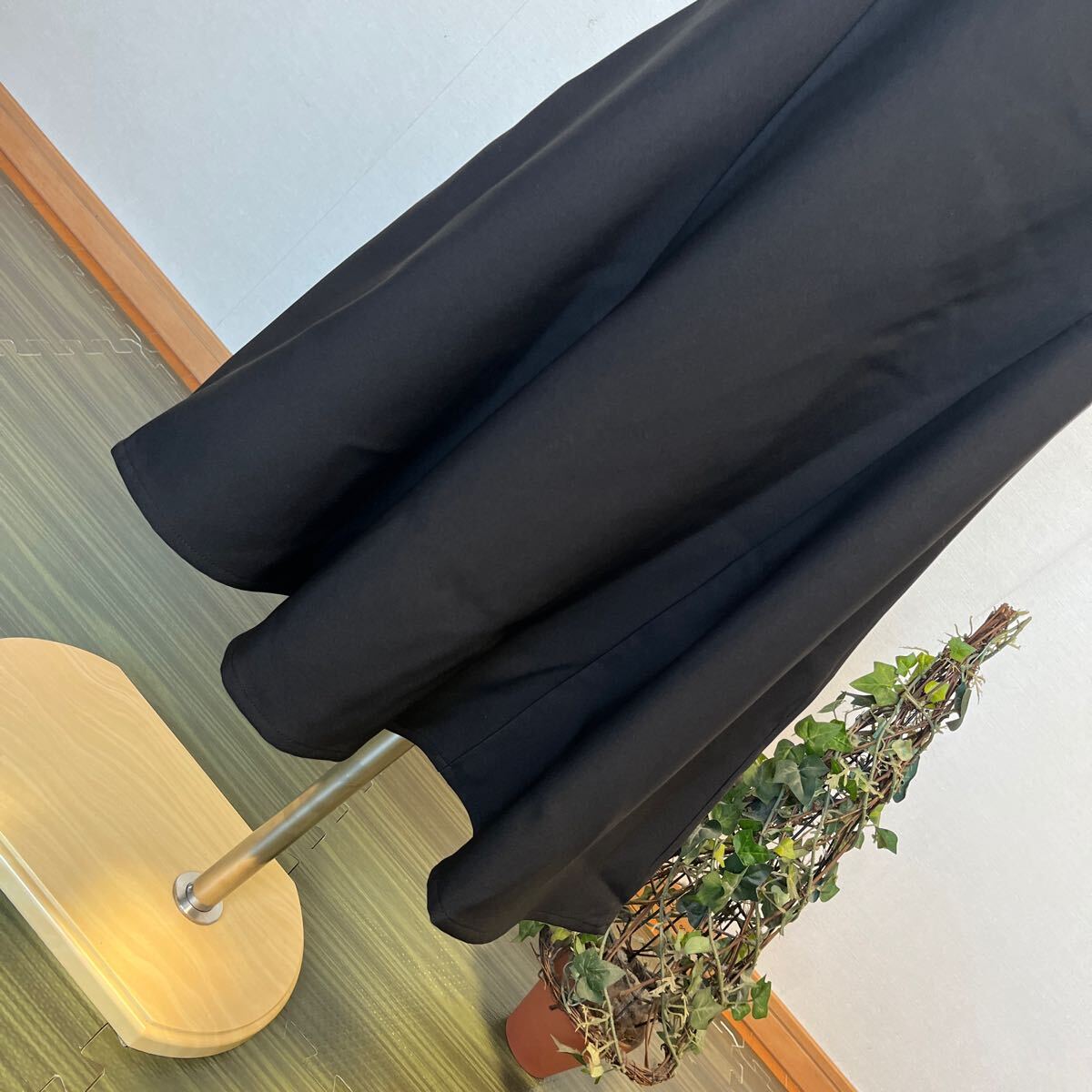 7-6新品　ロング丈ストレッチマーメイドスカート　黒　ブラックシンプル裾フレアーロングスカート　7号　S_画像9