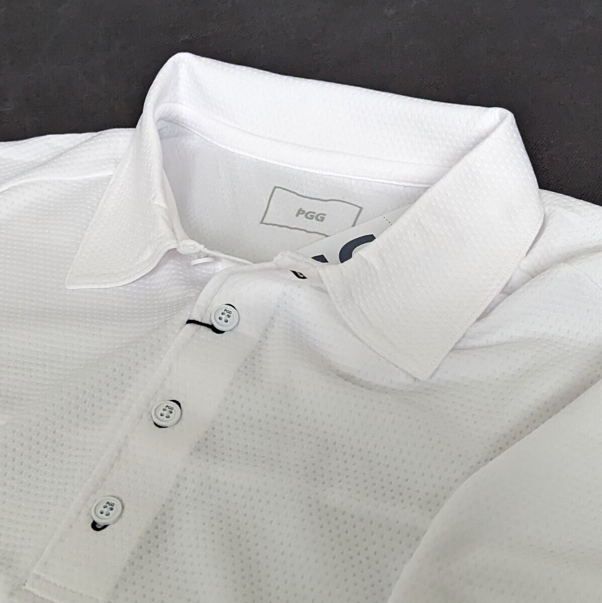☆新品正規品 PEARLYGATES/PGG メンズメッシュ裏使い 半袖ポロシャツ size4(M)　優れた吸水速乾性、ストレッチ性、通気性、軽量_画像3
