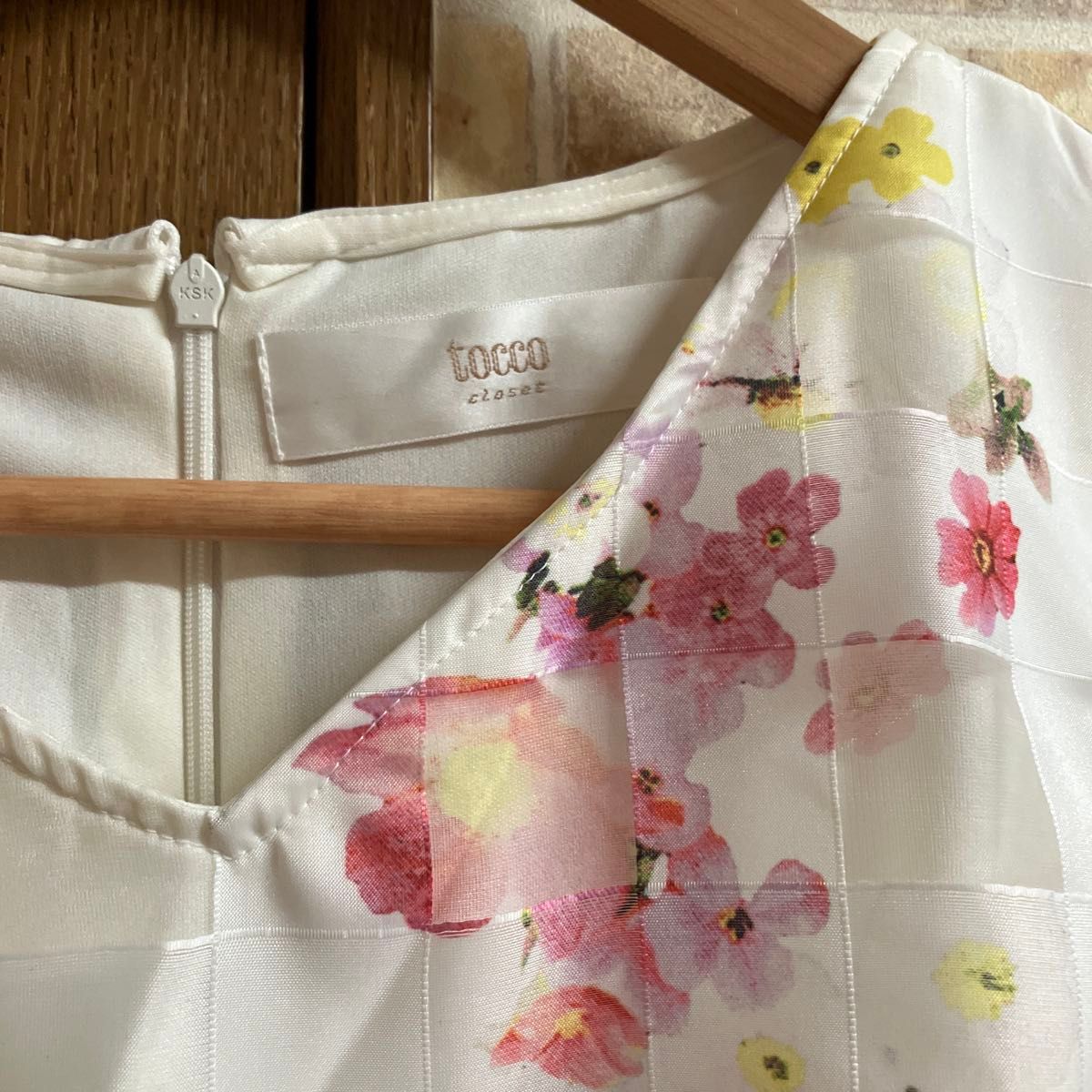 tocco closet トッコクローゼット　花柄ワンピース ノースリーブワンピース