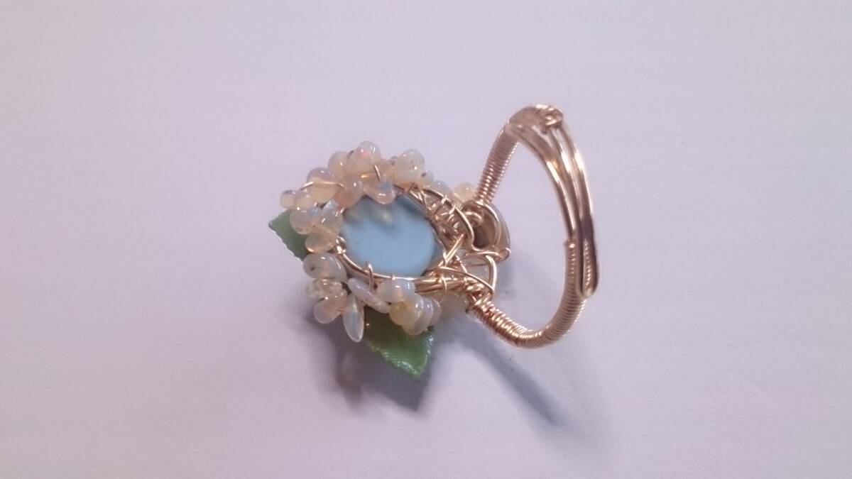 *NM* opal 2 kind . purple . flower. Gold color wire ring (*^^*)* size free size *