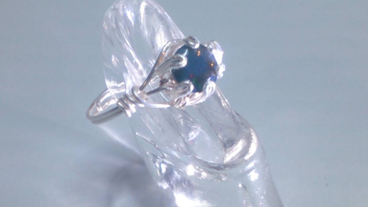 ☆NM☆ブラックオパールラウンドファセット0.50ct　シルバー色ワイヤーリング(*^^*)☆サイズフリー☆YR3_画像3