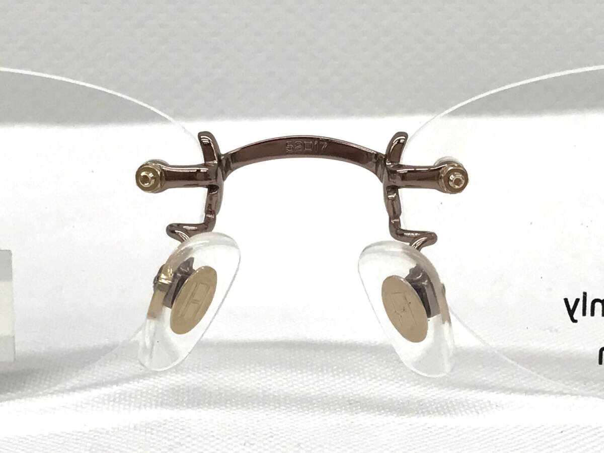 18K-157 新品 眼鏡 メガネフレーム チタン TOMMY HILFIGER 日本製 13g 52□17-135 フチなし ラインストーン シンプル レディース 女性 _画像5