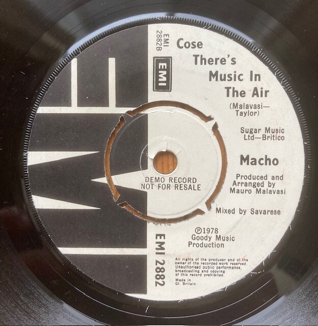 MACHO - I'M A MAN / COSE THERE'S MUSIC IN THE AIR 7inch promo盤　EMI45'_画像2