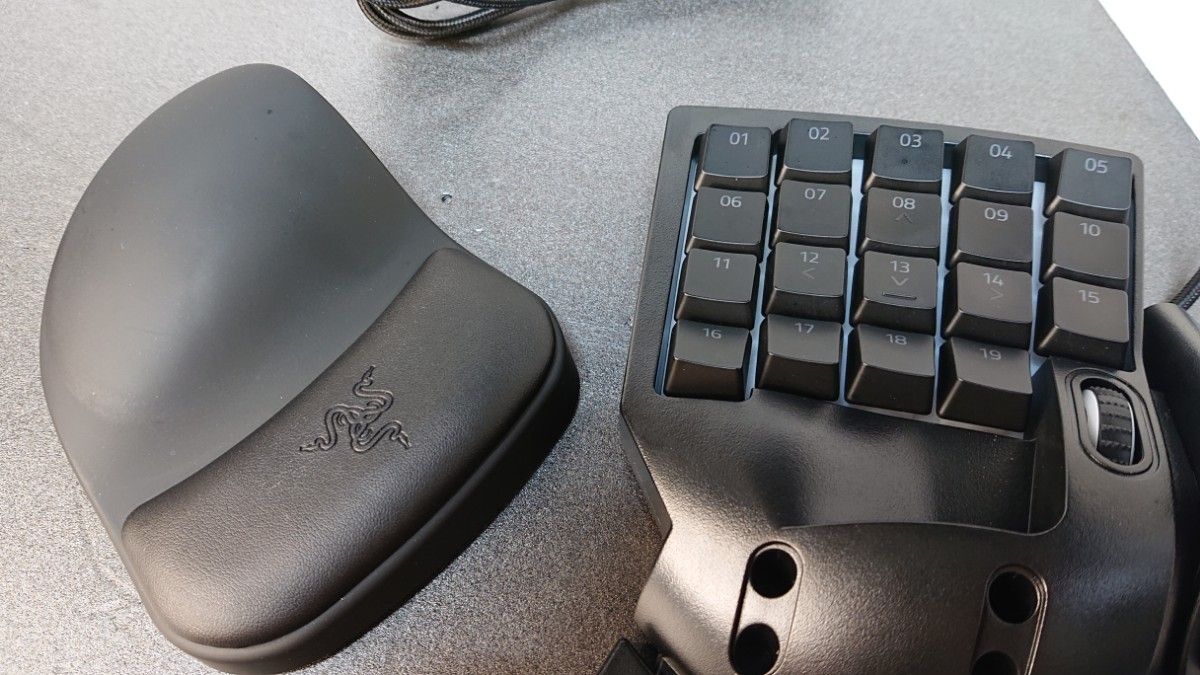 Razer TARTARUS V2 ゲーミングキーパッド ①(左手デバイス Razer TARTARUS V2 ゲーミングキーパッド ①(左手デバイス