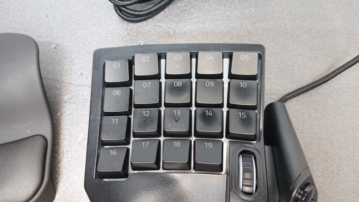 Razer TARTARUS V2 ゲーミングキーパッド ①(左手デバイス Razer TARTARUS V2 ゲーミングキーパッド ①(左手デバイス