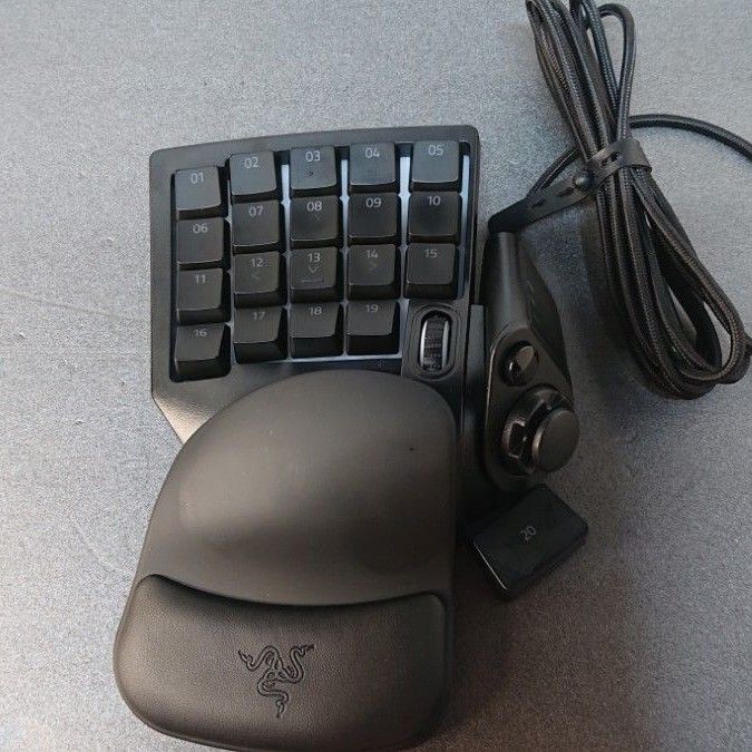 Razer TARTARUS V2 ゲーミングキーパッド ①(左手デバイス Razer TARTARUS V2 ゲーミングキーパッド ①(左手デバイス