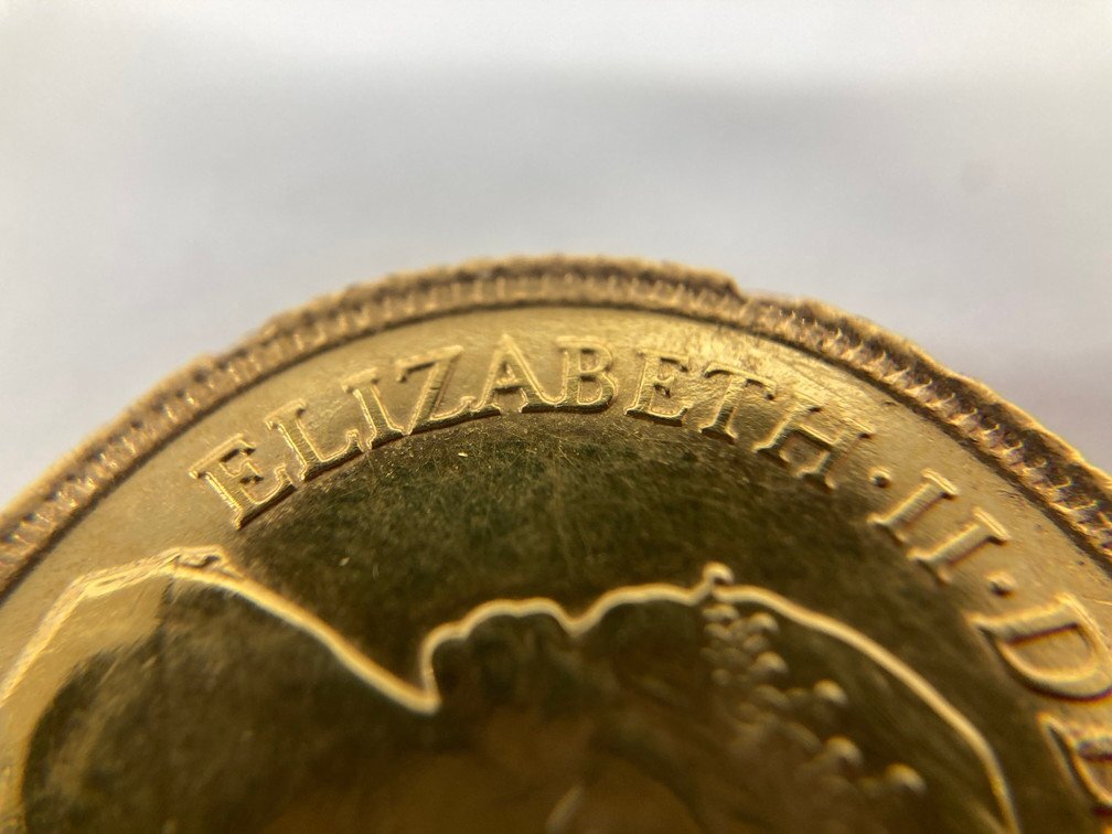 K22 Англия Sovereign золотая монета Elizabeth 2.1982 полная масса 4.0g[CEAH6053]