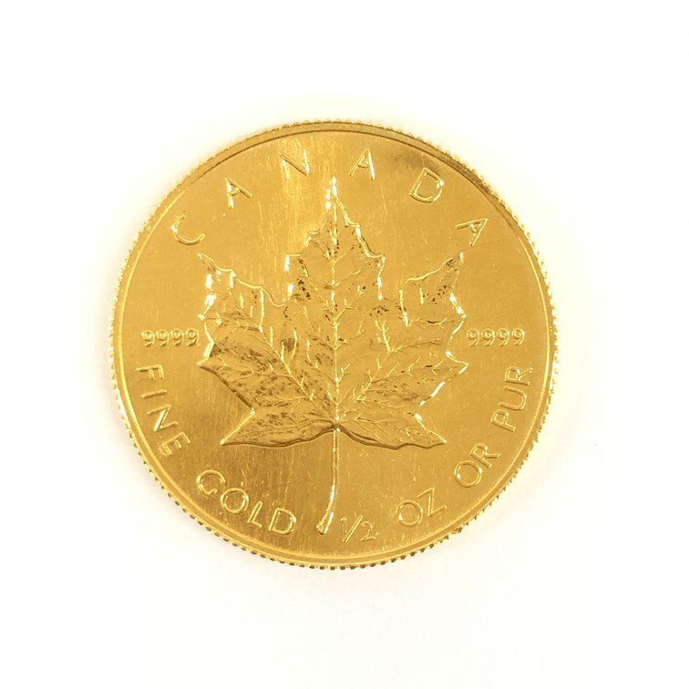 K24IG カナダ メイプルリーフ金貨 1/2oz 総重量15.5ｇ【CEAC6022】の画像1