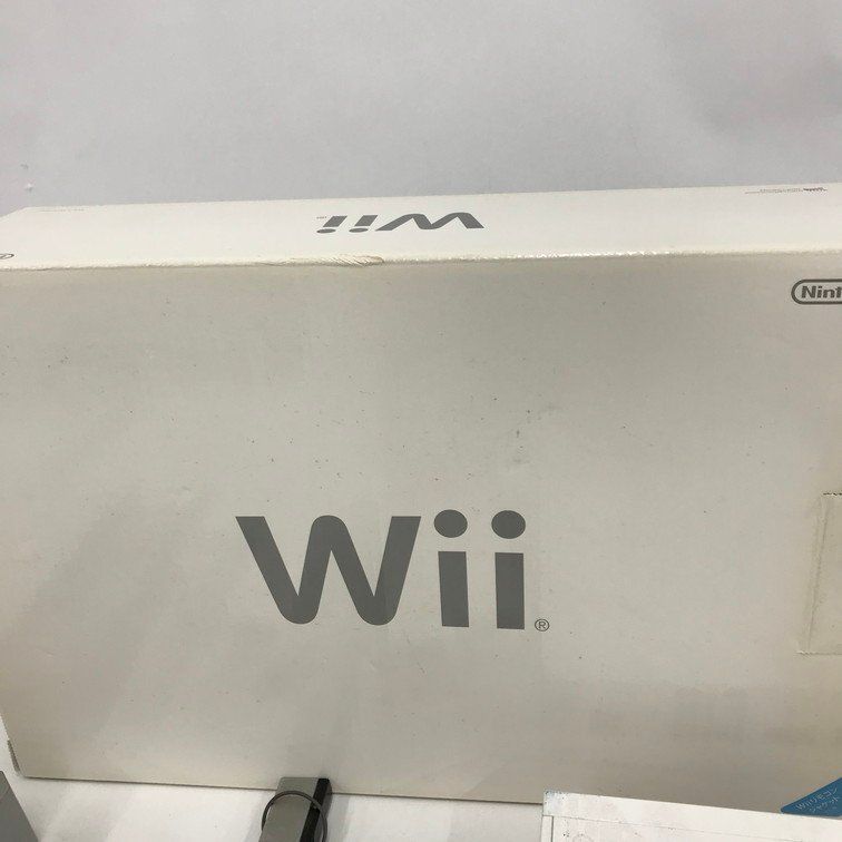 Nintendo ニンテンドー Wii 本体 RVL-001 / コントローラー×3 / ヌンチャク / ソフト おまとめセット【CEAL9041】_画像2
