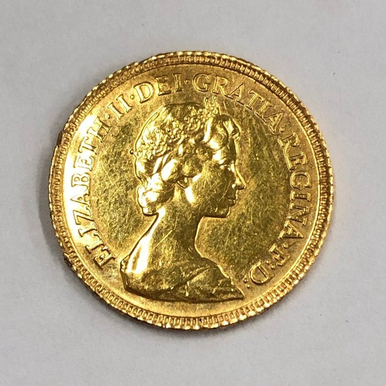 K22 Англия Sovereign золотая монета Elizabeth 2.1982 полная масса 4.0g[CEAH6053]