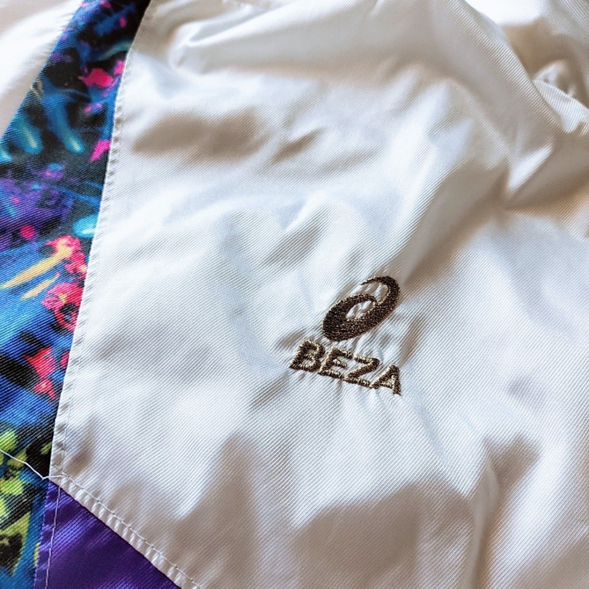 90s アシックス BEZA　フルジップ　トラックジャケット　白　Mサイズ　古着