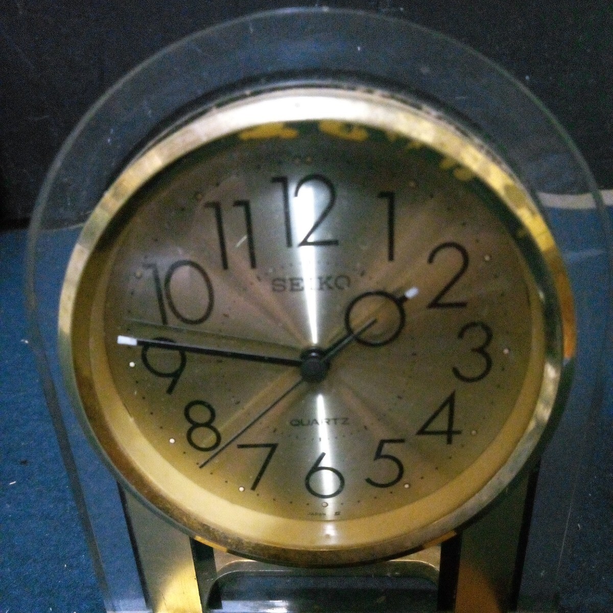 SEIKO セイコー 置時計 目覚まし時計 卓上時計 「QP345D」 クォーツ アナログ 電池式 約13×11cm 厚さ約6cm 動作確認済み_画像2