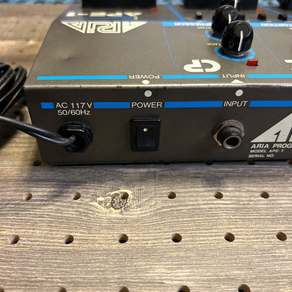 超貴重】昭和ビンテージマルチエフェクター ARIA APE-1 1986年 超貴重】昭和ビンテージマルチエフェクター ARIA APE-1 1986年