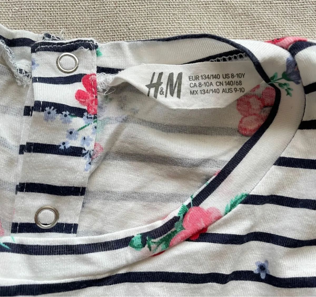 Ｈ＆Ｍ　花柄サロペット　ロンパース