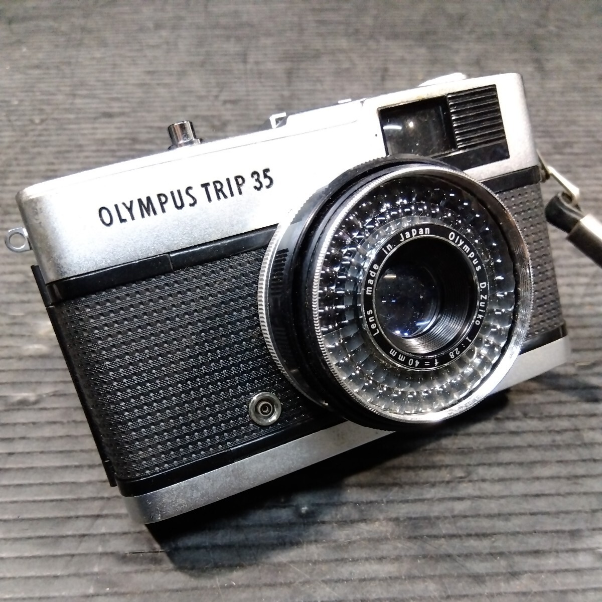 ケース付 動作未確認 OLYMPUS TRIP35 オリンパス 1:2.8 f=40mm 昭和レトロ フィルムカメラの画像3