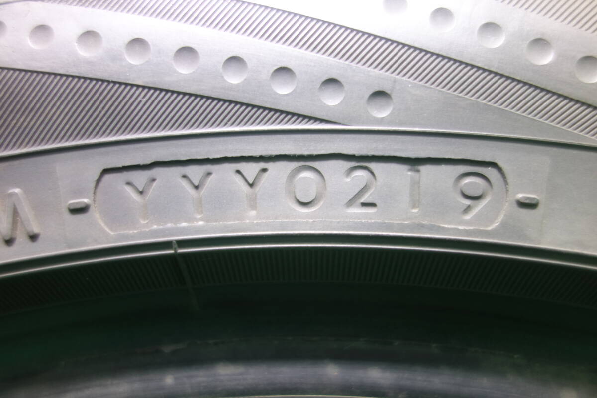 L1531-19 送料無料 215/50R17 サマータイヤ 夏 1本 YOKOHAMA BluEarth RV-02 7.5分山 溝たっぷり 2019年製_画像4