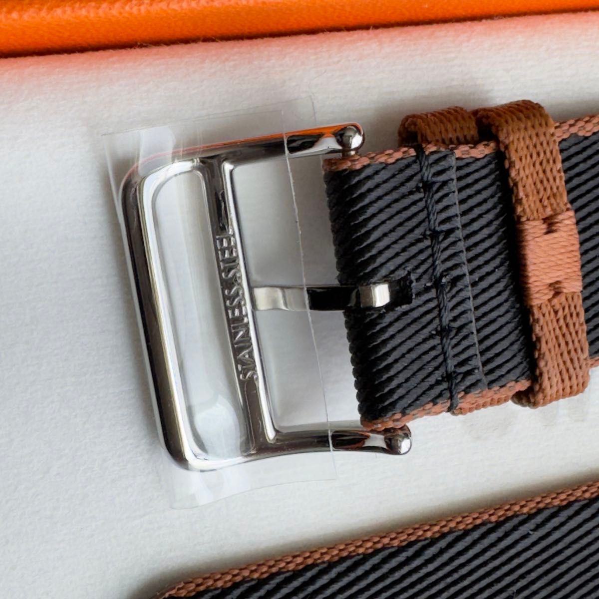 1790 Apple Watch エルメス バンド ツイル ジャンプ ゴールド 1790 Apple Watch エルメス バンド ツイル ジャンプ ゴールド