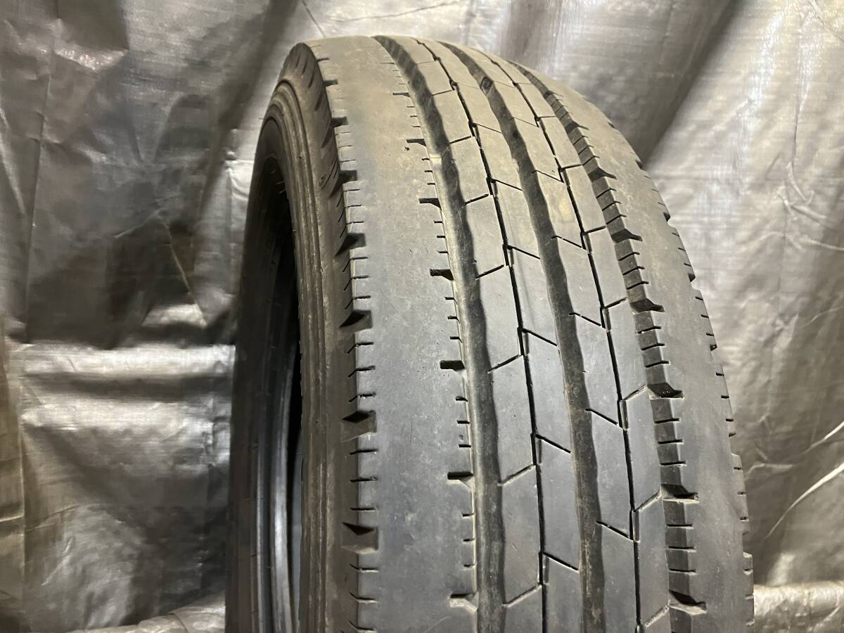 スペアに ダンロップ 205/75R16 113/111N SPLT50M 1本のみ 中古タイヤ 2023年製 205/75-16_画像3