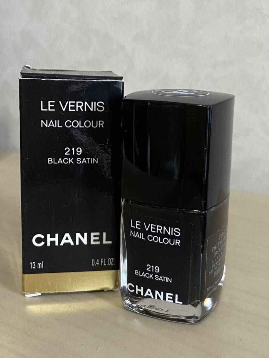 シャネル ネイルエナメル ヴェルニ 219ブラックサテン 13ml CHANEL 残量たっぷり　定形外郵便は220円_画像1