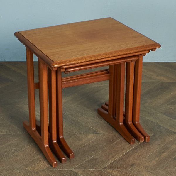 [72241]英国 ヴィンテージ ネストテーブル チーク サイドテーブル ナイトテーブル 北欧 スタイル ローテーブル ビンテージ 入れ子 木製_画像2
