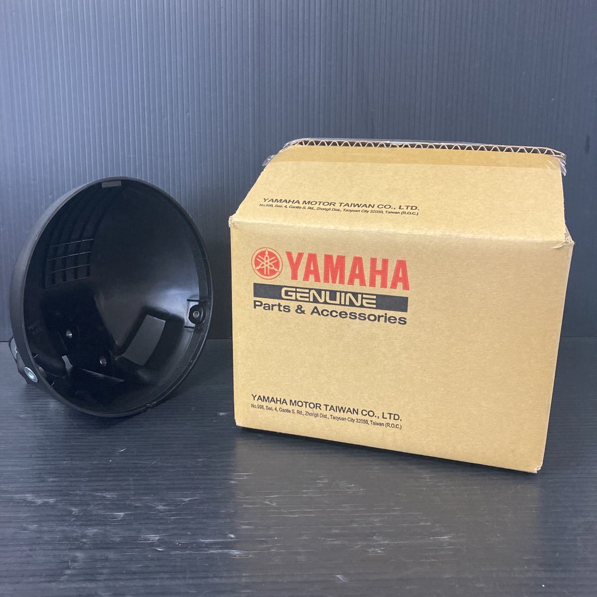 ◆ヤマハ　VOX 　SA31J SA52J ヘッドライトカバー　新品　純正部品 _画像1