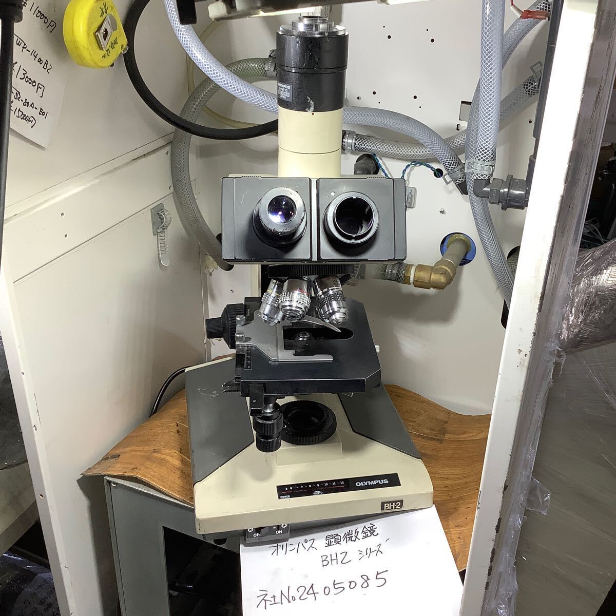 オリンパス BH2シリーズ顕微鏡 中古品一般的な通電まで済みです。注意ランプ切れその他キズパーツカケ有り品です。(現状渡し品です。)の画像1