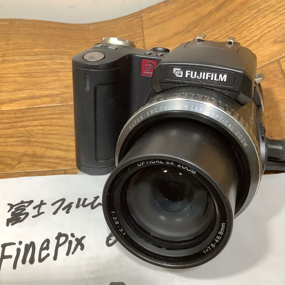 富士フイルムデジタルカメラ 『FiNEPIX 6900zooM中古品現状渡し品です。ジャンク一般通電まで済みです。_画像7