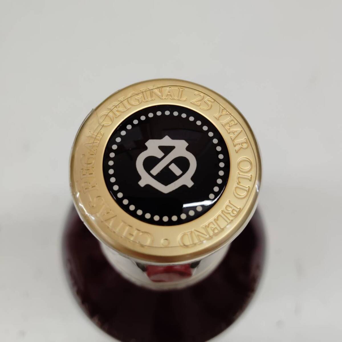 【IK-28144】CHIVAS REGAL シーバス リーガル 25年 スコッチ ウイスキー 700ml 40% 箱付 未開栓 古酒 洋酒の画像5