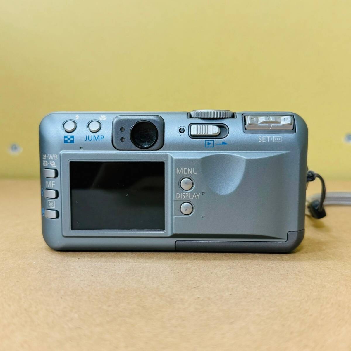 【GSA-297】 Canon PowerShot S40 ジャンク ACK700 バッテリー セット デジタルカメラ デジカメ Camera 中古 保管品 動作未確認_画像3