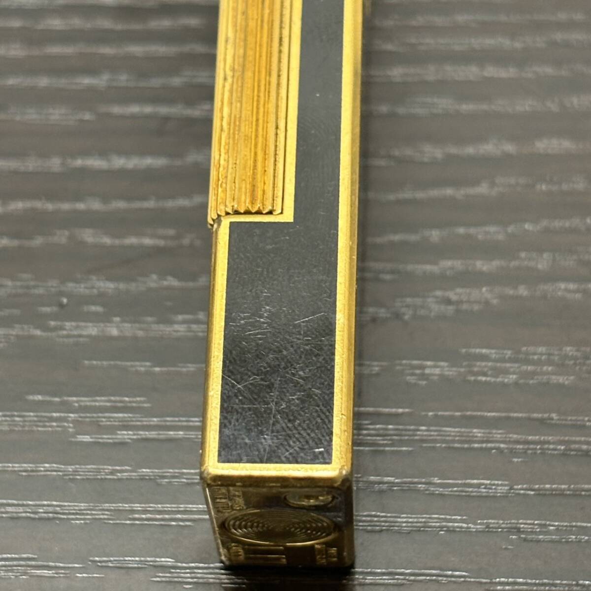 [MYT-4147] 1 иен ~ dunhill Dunhill ролик газовая зажигалка черный × Gold цвет Vintage бренд чёрный золотой надеты огонь не проверка изображен на фотографии 