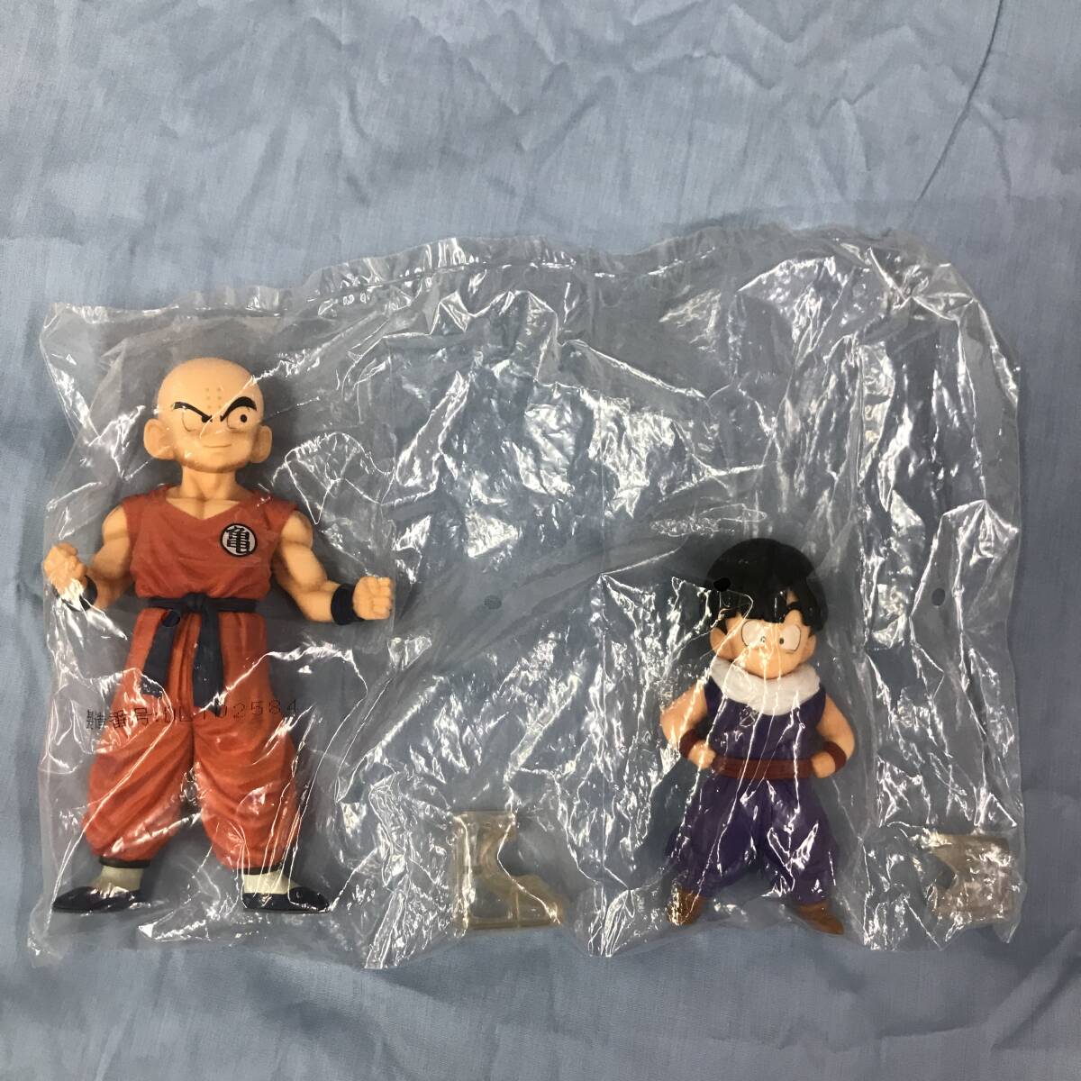 oy343 送料無料！箱無しフィギュアは未開封品 一番くじ ドラゴンボール STRONG CHAINS!! ラストワン賞 クリリン＆孫悟飯_画像1