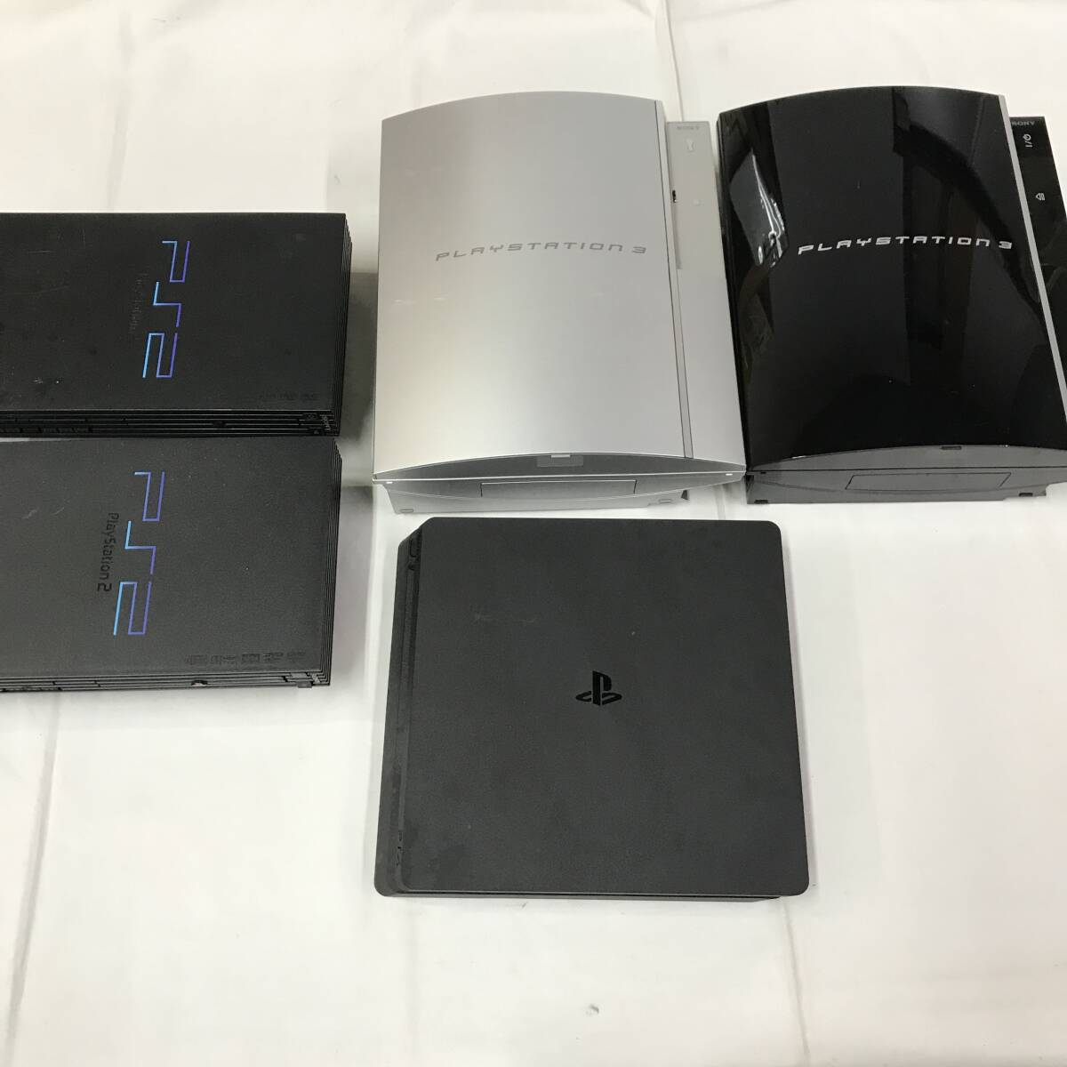 gy382 送料無料！ジャンク品 5点セット SONY PS2×2(SCPH-18000・30000) PS3×2(CECHL00×2) PS4×1(CUH-2000B)_画像1