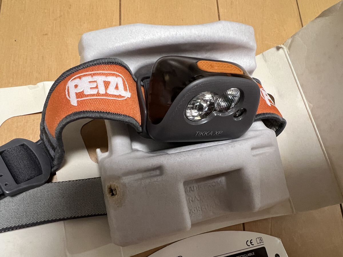 送料無料 PETZL(ペツル) ティカXP オレンジ E99HOU（未使用に近い）