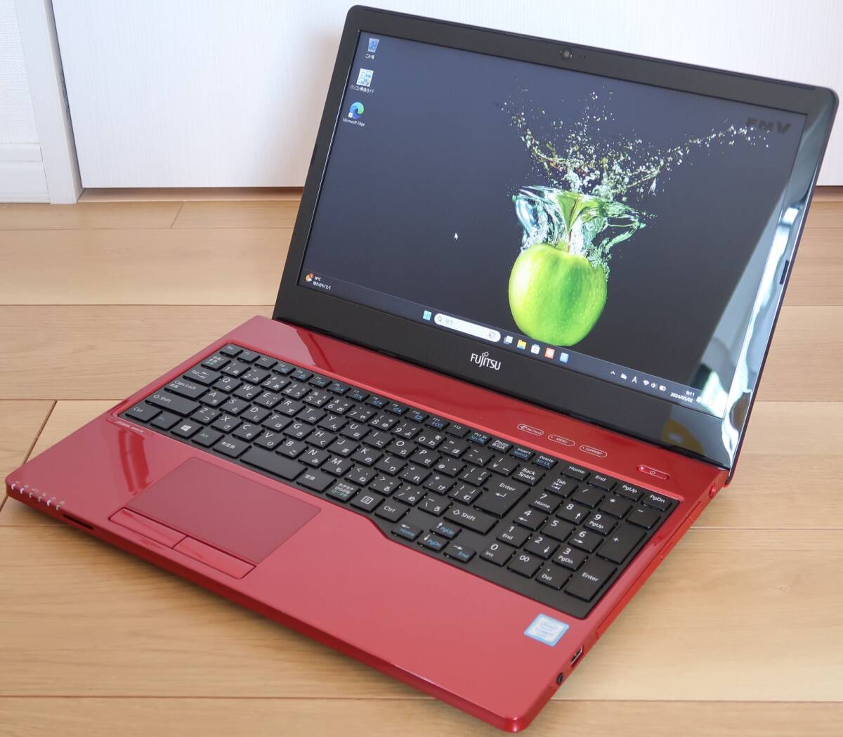 ★美品★Core i7-6700HQ/新品256GB SSD/8GB/ブルーレイ/Win11/バッテリー良好★富士通LIFEBOOK AH47/U ルビーレッド_画像2