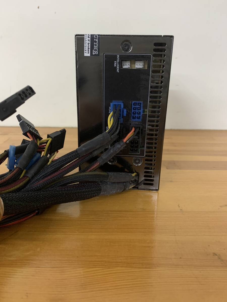 【中古品】電源ボックス サイズ SCYTHE 剛力2プラグイン GOURIKI2-P-600A 600W　電源ユニット ATX 電源 ATX12V 自作_画像3