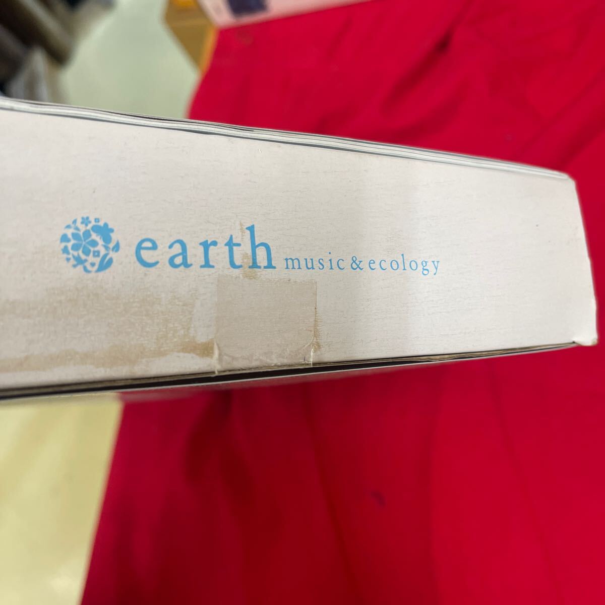 Y501. 32. earth music＆ecology BACKPACK BOOK （e-MOOK 宝島社ブランドムック）. 未開封　保管品　外箱　歪み　潰れあり_画像8