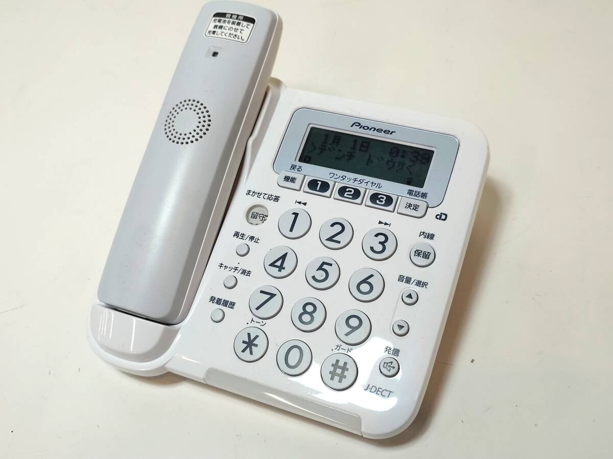 A60 パイオニア 電話機 TF-FE30W-H ワンタッチダイヤル 留守番 コードレス 充電 Pioneer 通電のみ確認_画像2