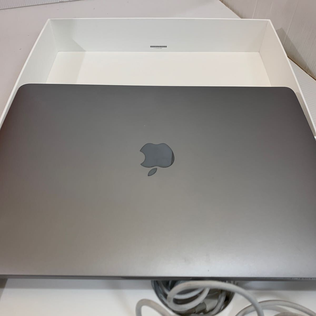 Apple MacBook Pro A2159 13インチ　メモリ16GB 1TB i7 初期化済　（05.10）_画像4