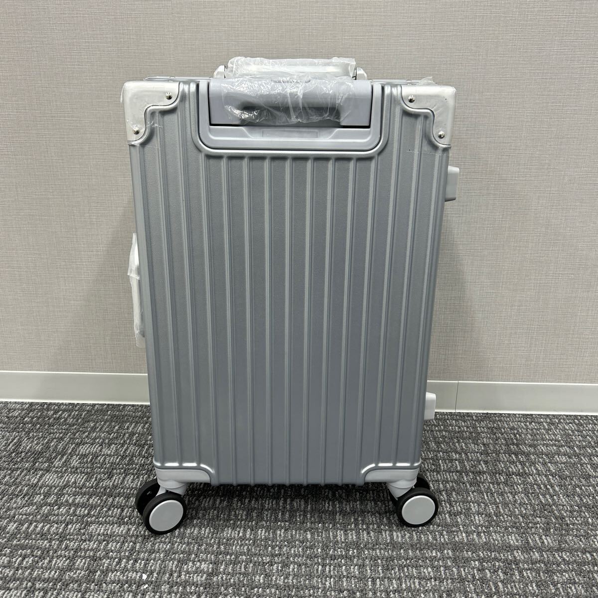 キャリーケース スーツケース 機内持ち込み 40L キャリーバッグ シルバー_画像3