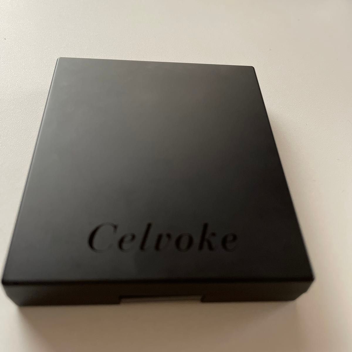 セルヴォーク　Celvokeヴァティックアイパレット　