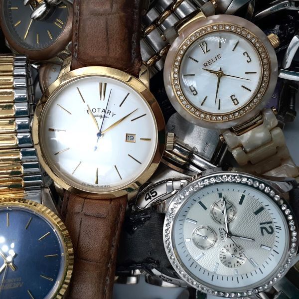 1円～！ 腕時計 大量 約6㎏！ まとめ売り ジャンク メンズ レディース セイコー SEIKO RELIC SWISS ARMY 他 クォーツ Watch LOT セット P01_画像4