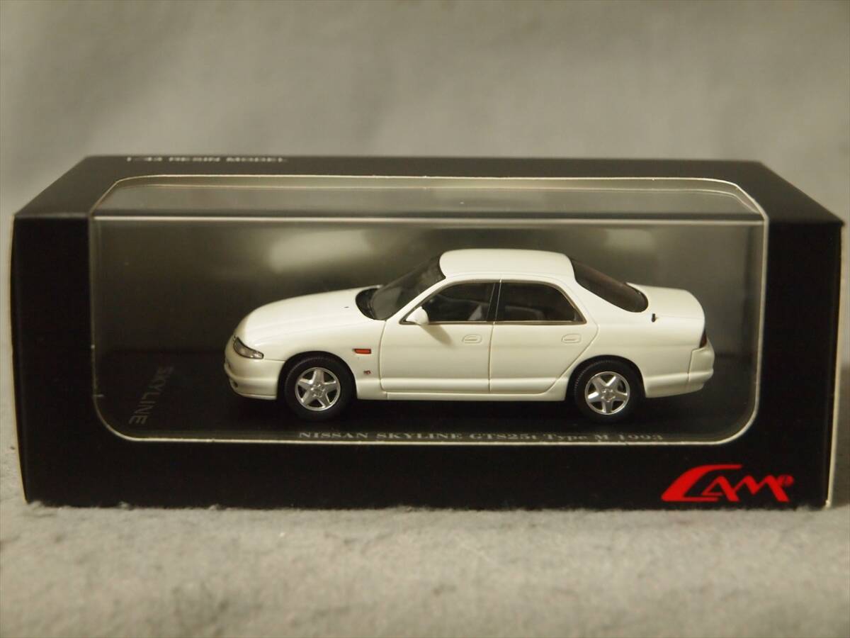 ニッサン スカイライン GTS 25T Type M 4door セダン (R33) 1993年 White CAM/Kid Box 1/43 C43067 _画像1