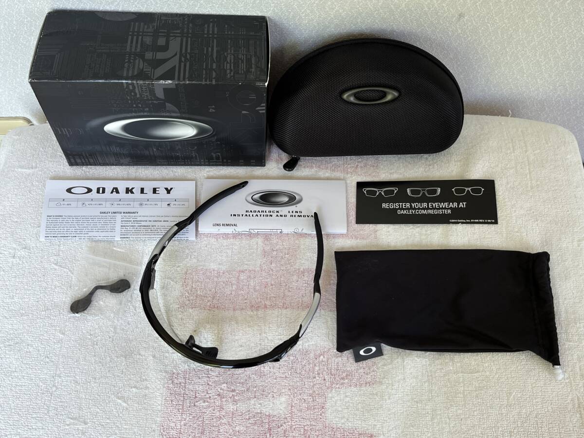 調光 Oakley radarlock path clear black irdium photocromatic OO9181-36　オークリー レーダーロックパス　ベンテッドレンズ（USED）_お送りするもの