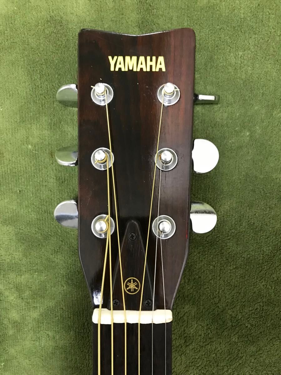 Yamaha FG-151Bオレンジラベルヴィンテージ。背面底部にキズありが、比較的きれい。弦高低く弾きやすい。新品弦に交換済み。