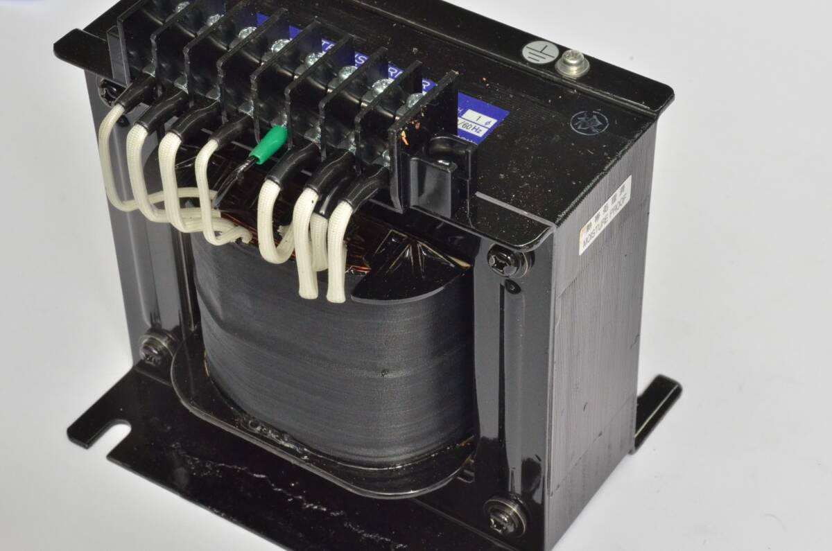 Yahoo!オークション - ミスミ 電源トランス 変圧器 1kw ダウン Yahoo!オークション - ミスミ 電源トランス 変圧器 1kw ダウン