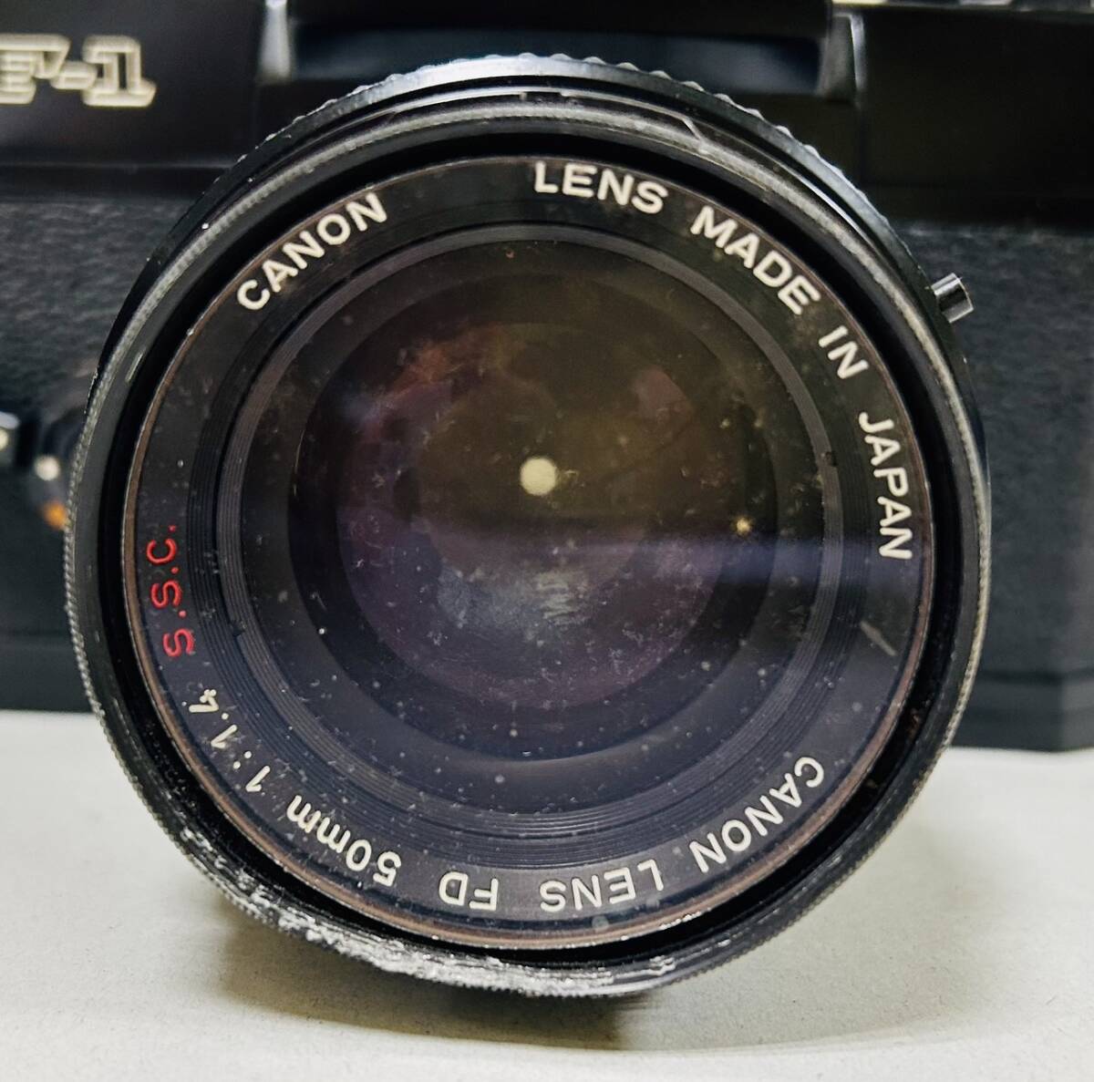 【MIA11207SH】1円スタート CANON キャノン フィルムカメラ F-1 219665 動作未確認 レンズ付き 当時物 長期保管品 現状品の画像5
