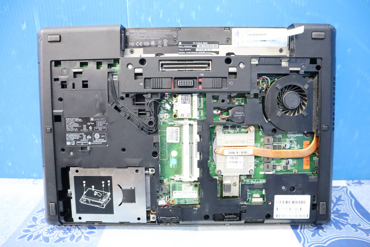 △ジャンクPC ランプのみ｜15.6W ノートパソコン 非光沢液晶｜HP ProBook 6560b Core i5-2430M メモリなし HDDなし｜ 部品取り ■O7774_画像4