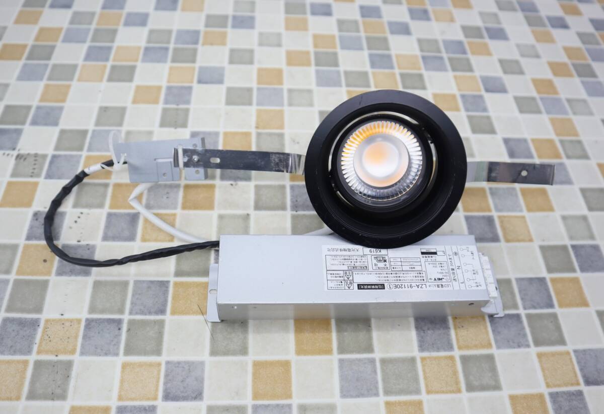 ◎ 1個 点灯確認済み｜LED 天井 照明器具 ブラック 電球色｜DAIKO LZD-91946LBE 電源トランス　ダウンライト｜ 2016年製■O1582_画像1