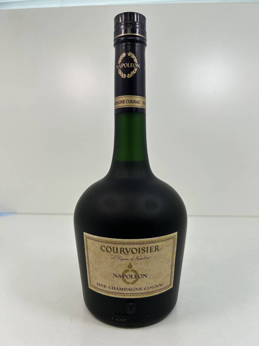 S0604-556 1884【1円スタート】 ブランデー　2本セット　クルボアジェ COURVOISIER / カミュ CAMUS ブック　ナポレオン　コニャック_画像3