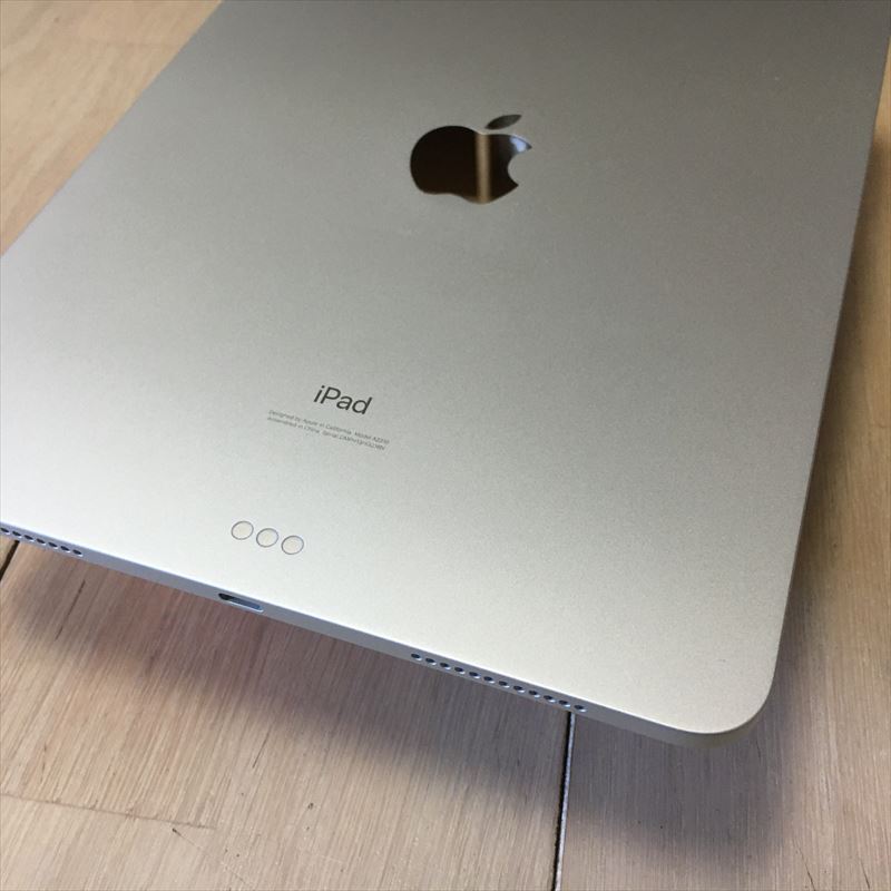 美品! 546) Apple iPad Air 第4世代 WiFi 64GB シルバー 10.9インチ Retina A14Bionic (140546)_画像3
